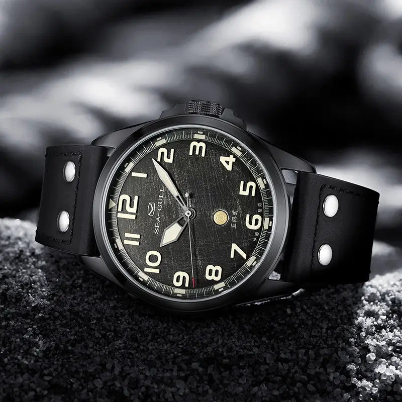 6107 Men’s Pilot Watch – 43mm Automatic