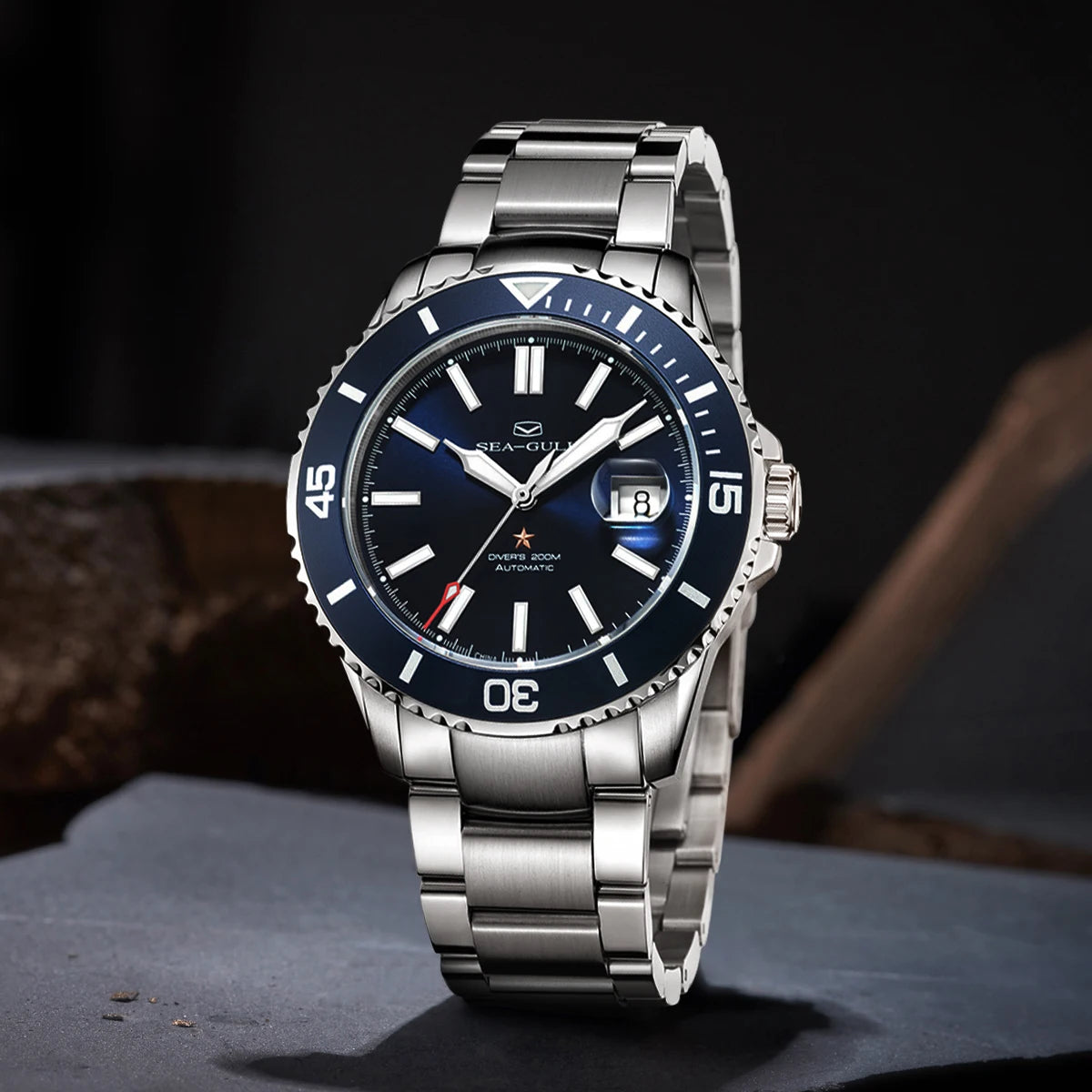 Ocean Series 1523 – 44mm Automatic Diver’s Watch