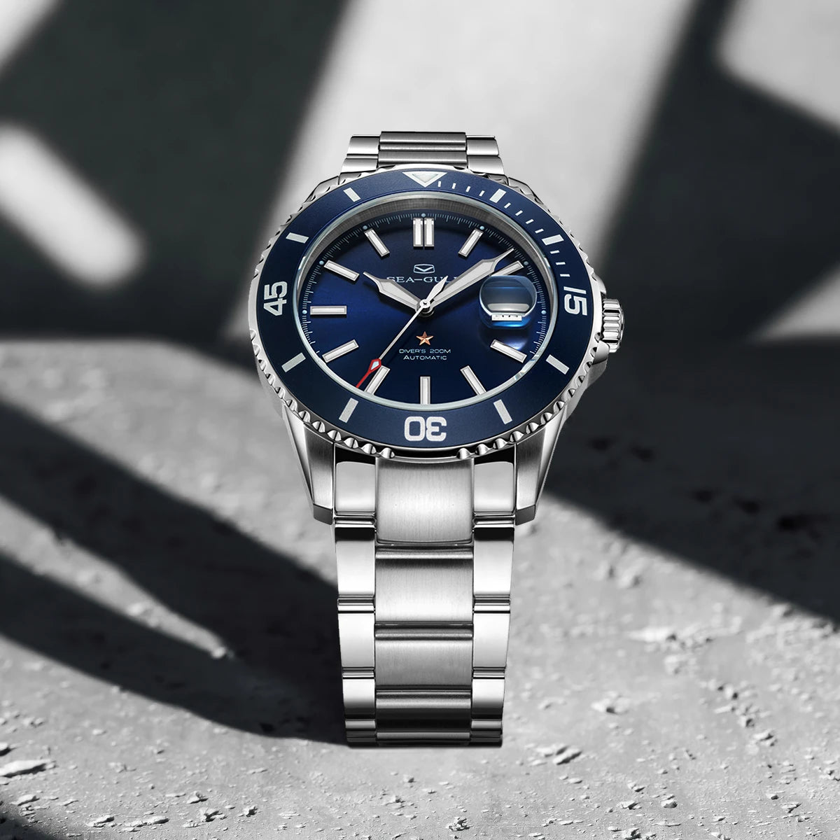 Ocean Series 1523 – 44mm Automatic Diver’s Watch