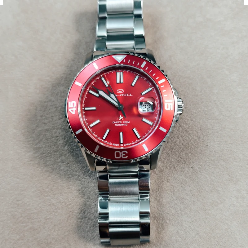 Ocean Series 1523 – 44mm Automatic Diver’s Watch