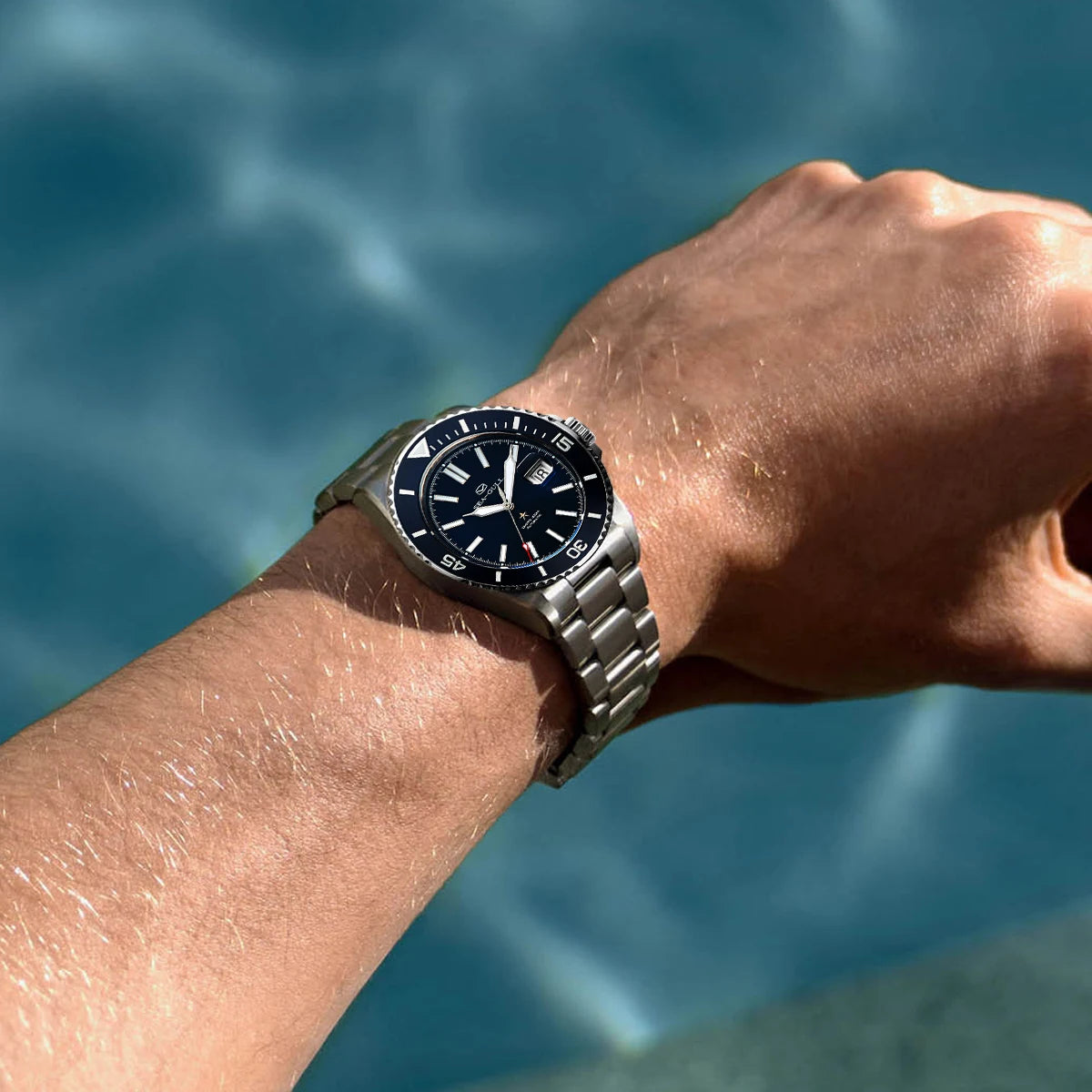 Ocean Series 1523 – 44mm Automatic Diver’s Watch
